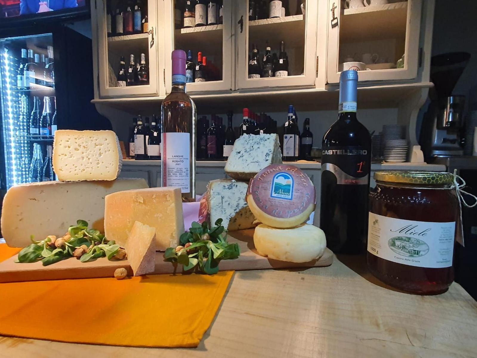 Agriturismo Cascina L'Arche Santo Stefano Belbo Eksteriør billede