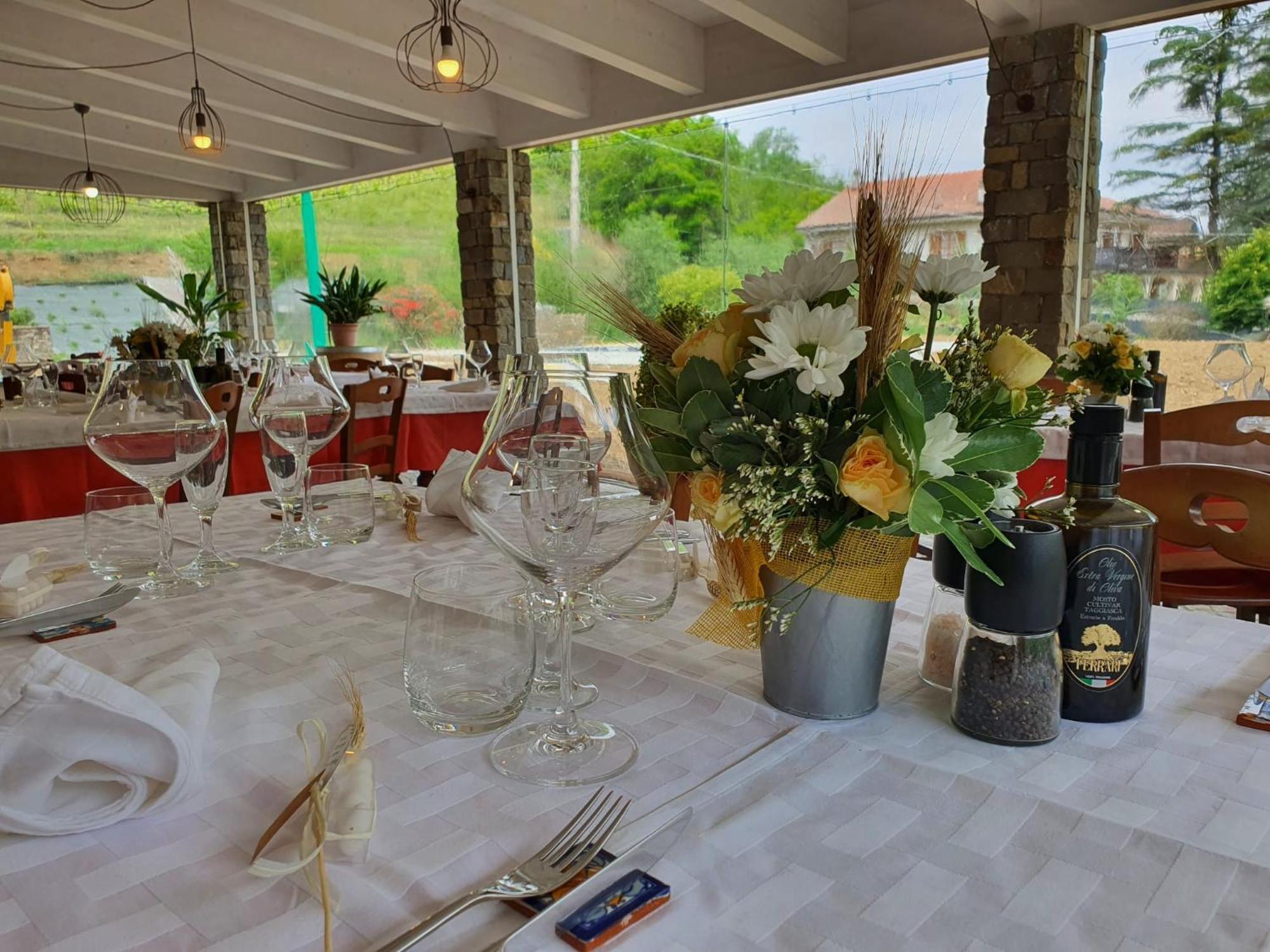 Agriturismo Cascina L'Arche Santo Stefano Belbo Eksteriør billede