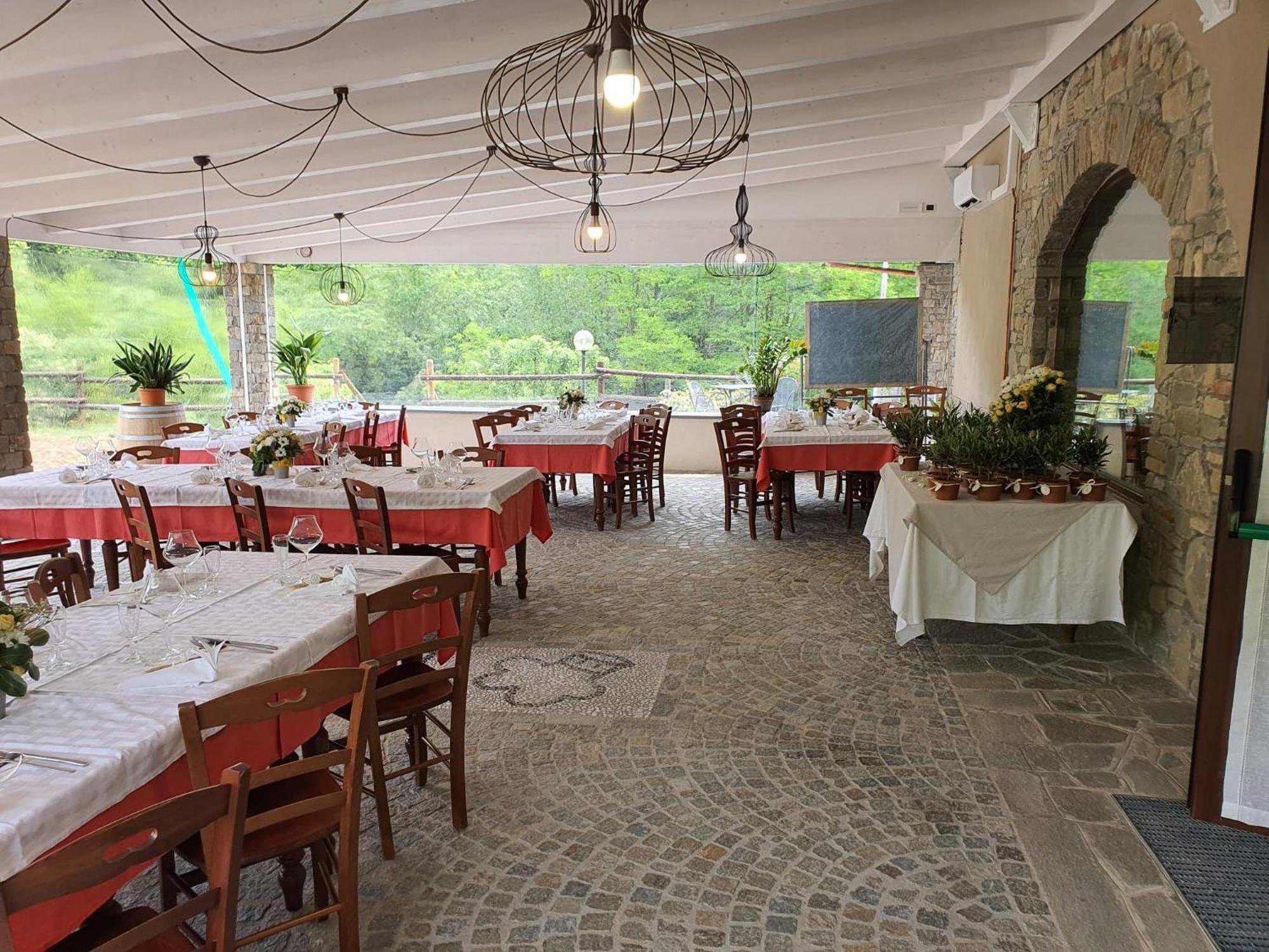 Agriturismo Cascina L'Arche Santo Stefano Belbo Eksteriør billede