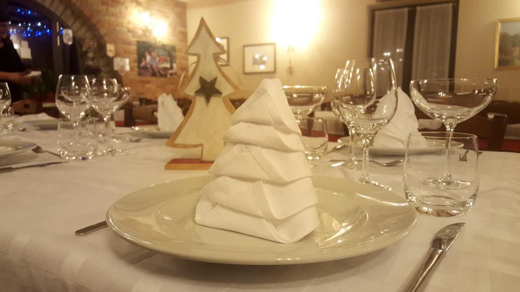 Agriturismo Cascina L'Arche Santo Stefano Belbo Eksteriør billede